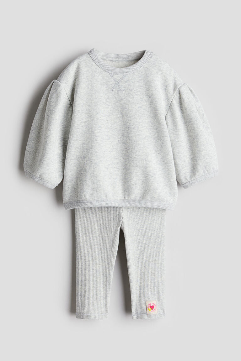 2-piece sweatshirt and leggings set