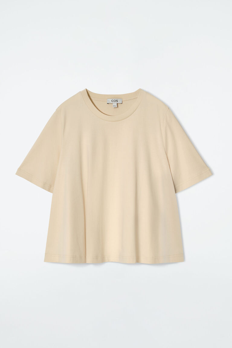 เสื้อยืดแขนสั้น ทรงปล่อย