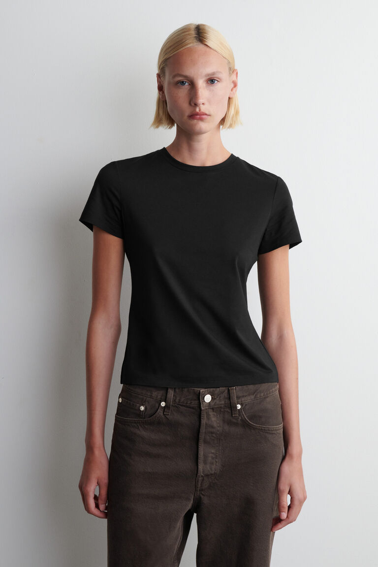SHRUNKEN T-SHIRT