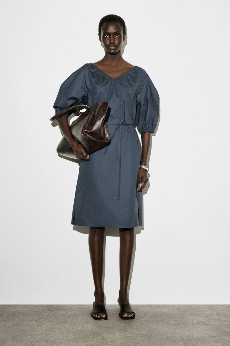 GATHERED PUFF-SLEEVE MIDI DRESS