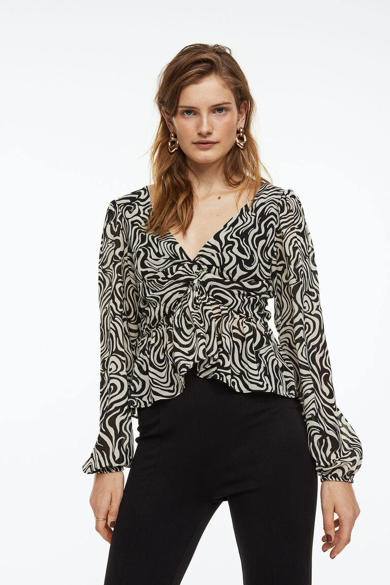 Round Neck Balloon Sleeve Peplum Sweatshirt