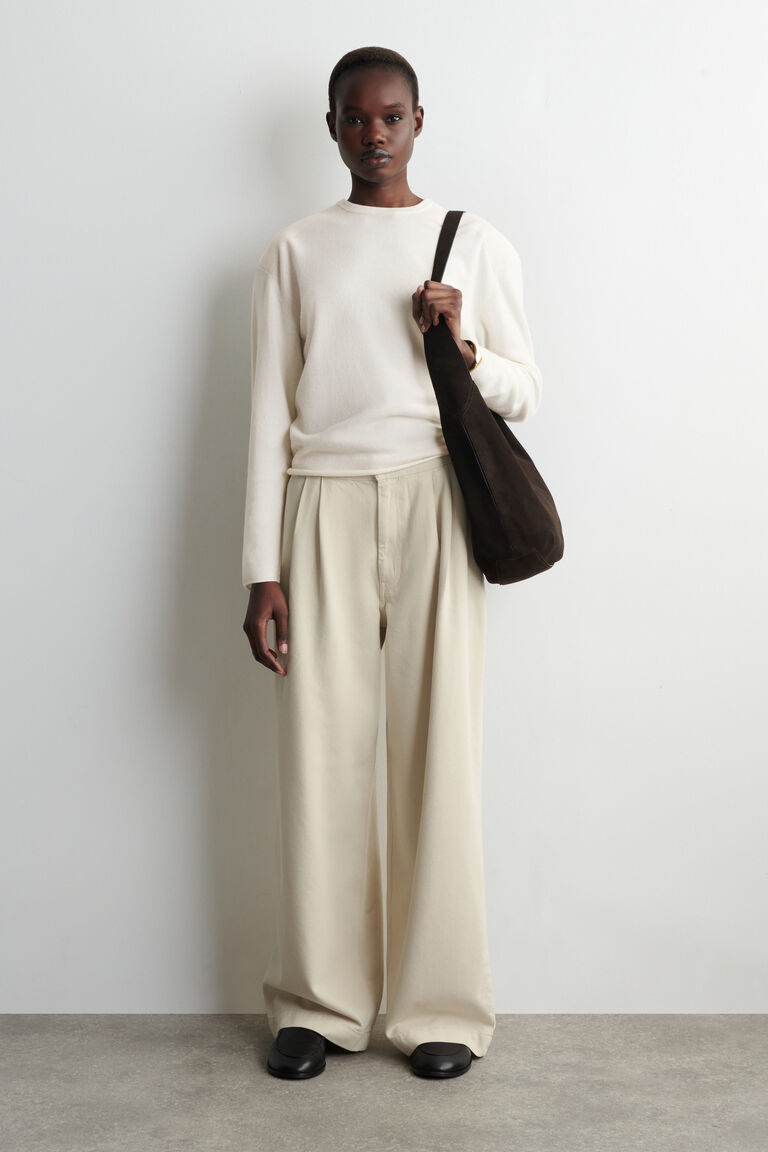 PLEATED WIDE-LEG DENIM TROUSERS