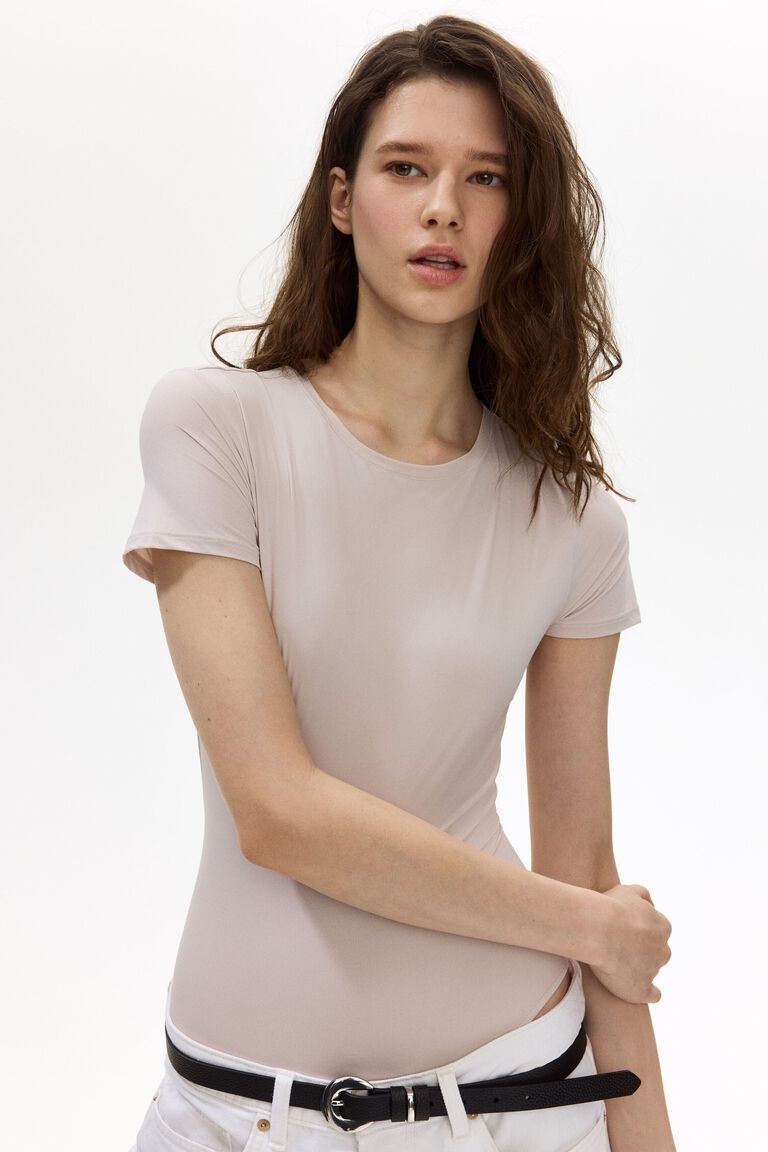 Short-sleeved microfibre body