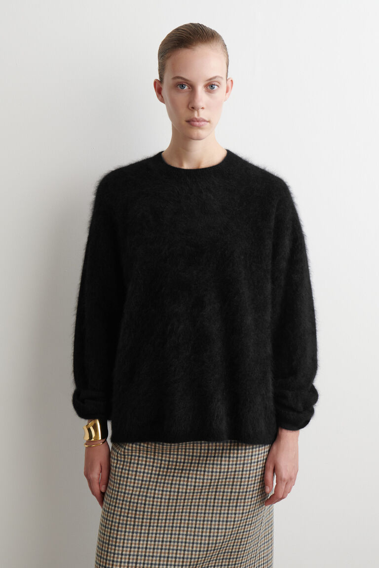 BRUSHED-CASHMERE CREW-NECK JUMPER