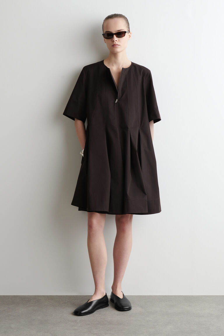PLEATED ZIP-UP COTTON MINI DRESS
