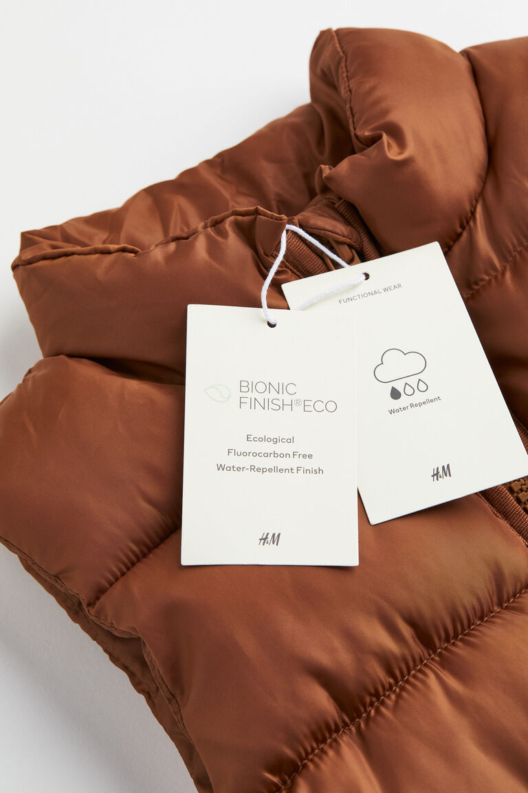 water repellent puffer gilet