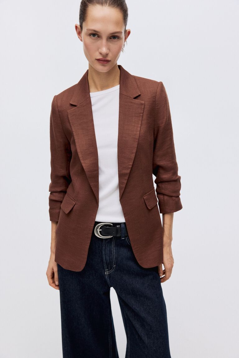 Gathered-sleeve blazer