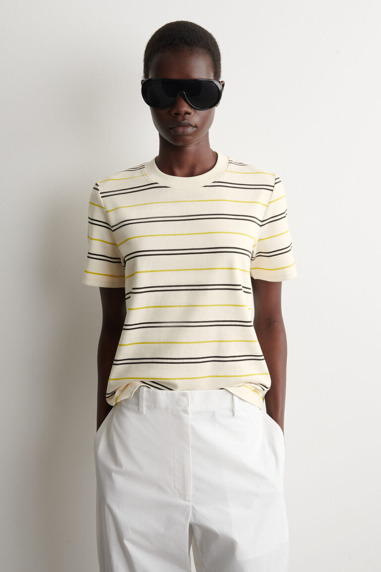 CLEAN CUT T-SHIRT