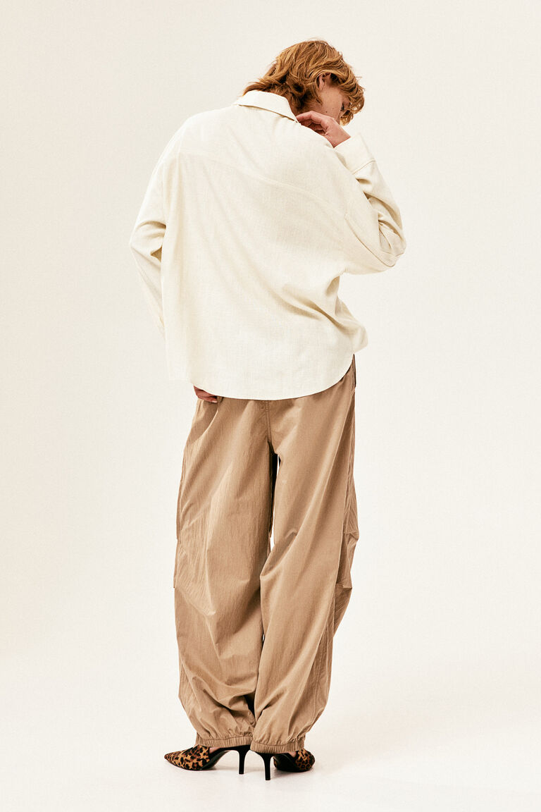 【送料&関税込】  Hr Wide Ecru Linen Stripe Smocked Waist Linen Pants for Women in Sage/Cream
