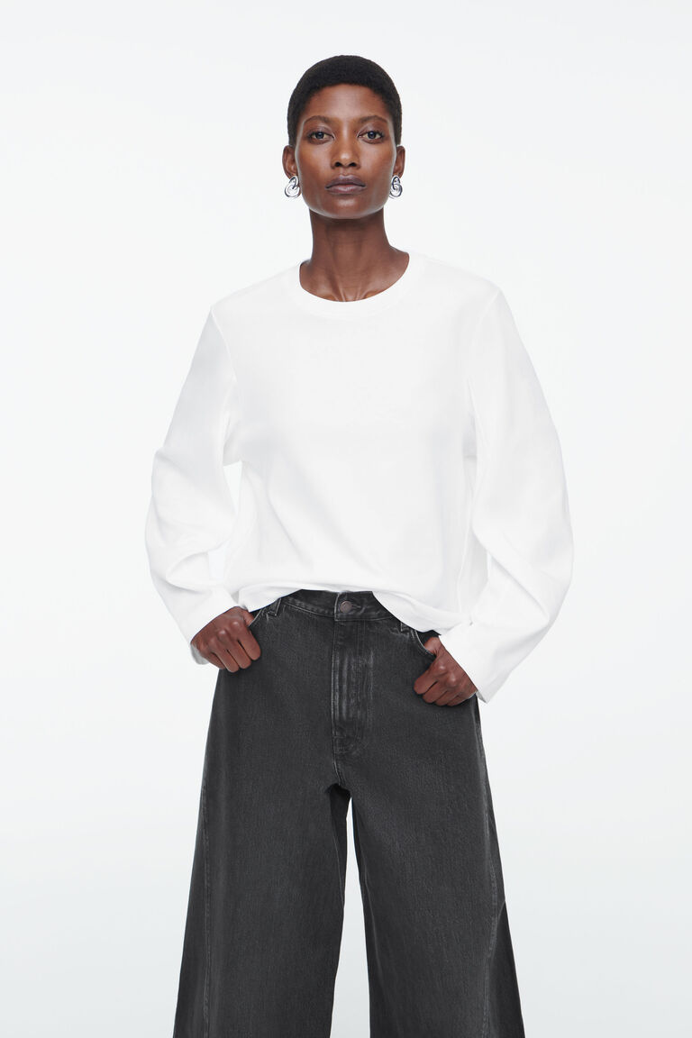 REGULAR LONG-SLEEVED T-SHIRT