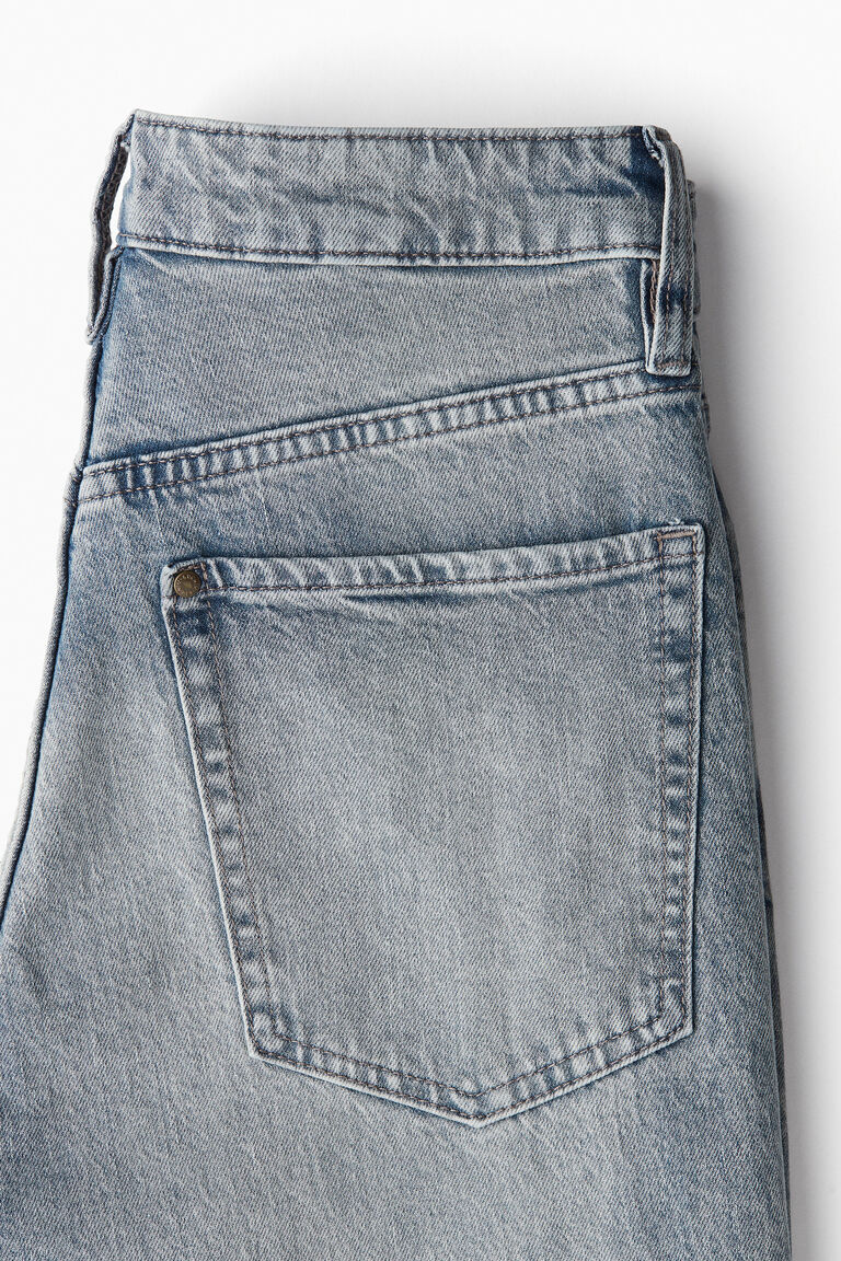 Slim Straight High Jeans