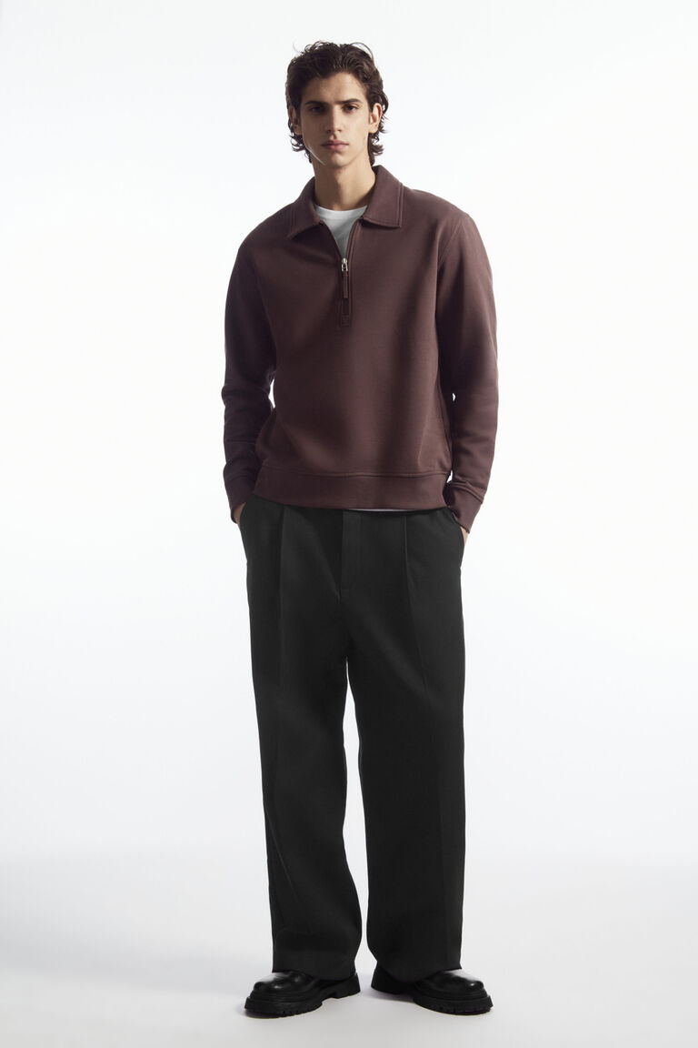 COLLARED HALF-ZIP SWEATSHIRT