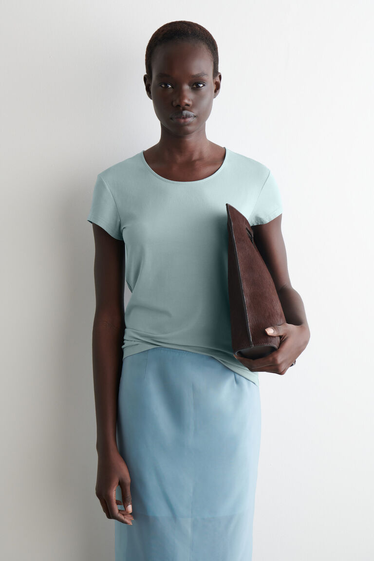 SCOOP-NECK T-SHIRT