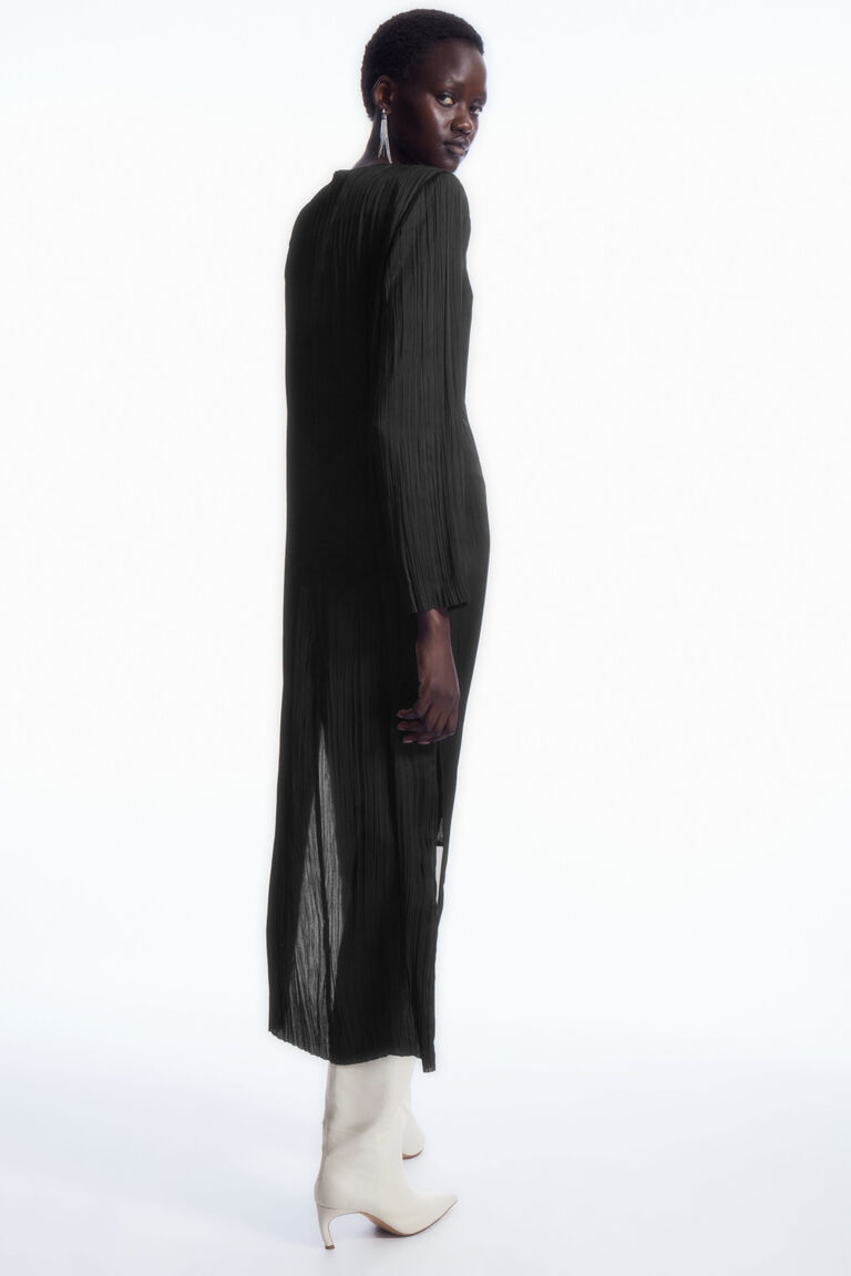 LONG-SLEEVED PLISSÉ MIDI DRESS