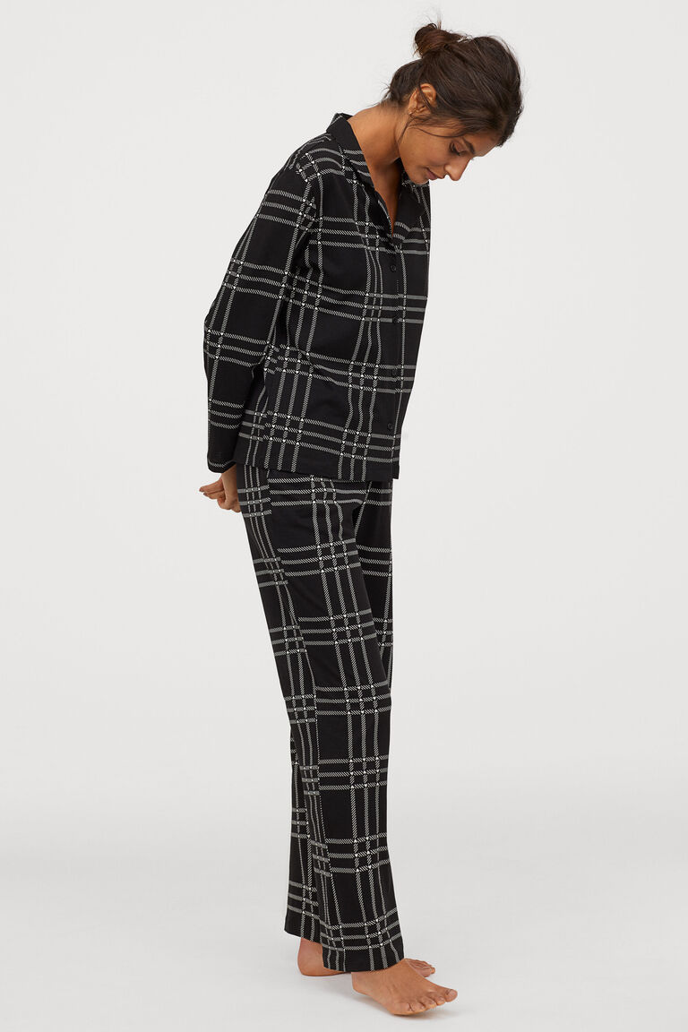 Pyjama shirt and bottoms