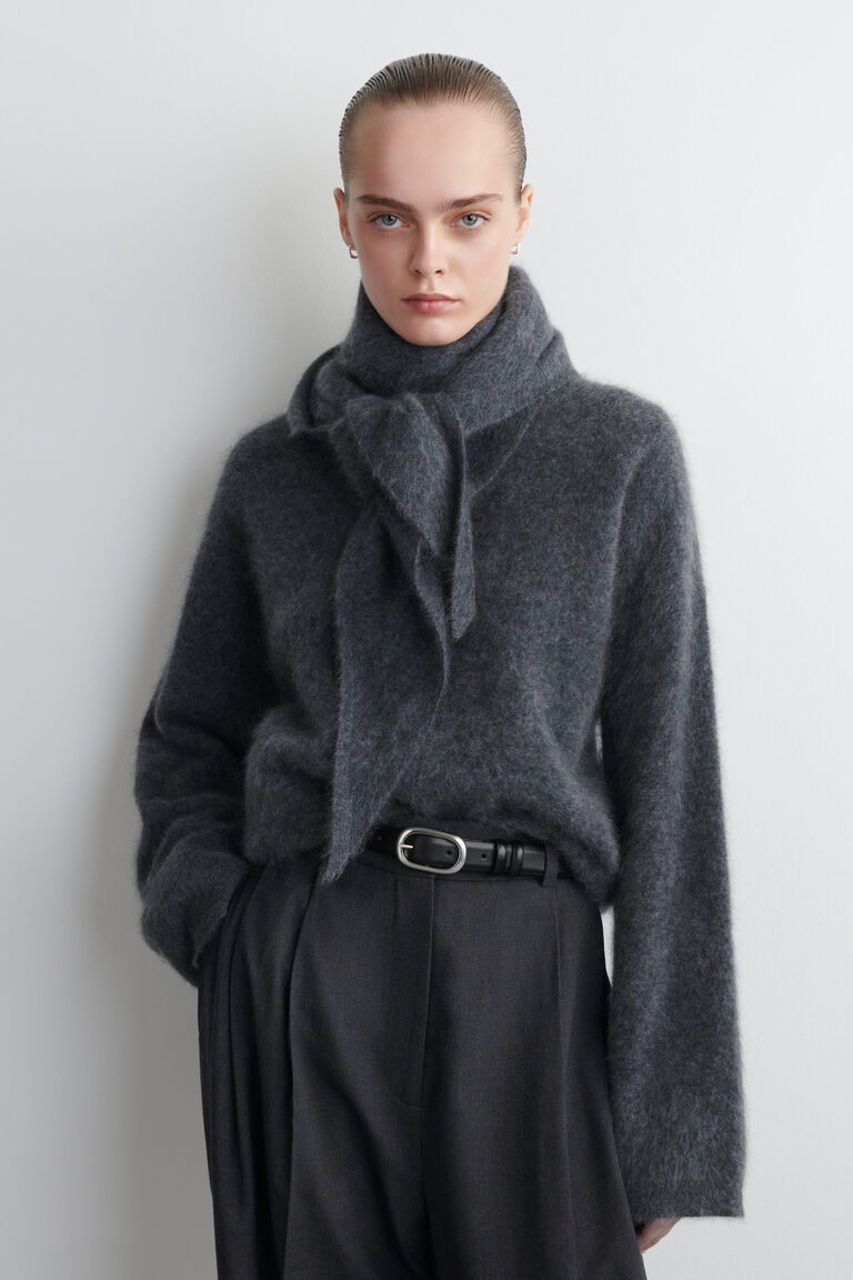 BRUSHED-CASHMERE CREW-NECK JUMPER