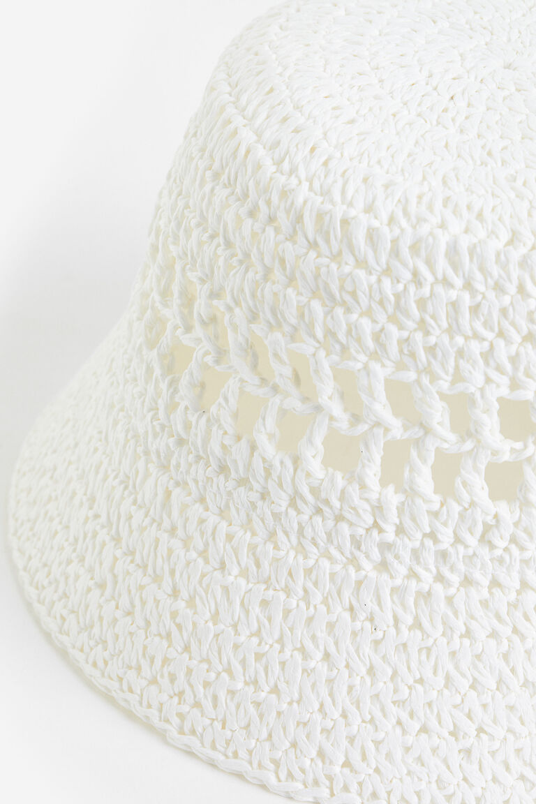 Straw bucket hat