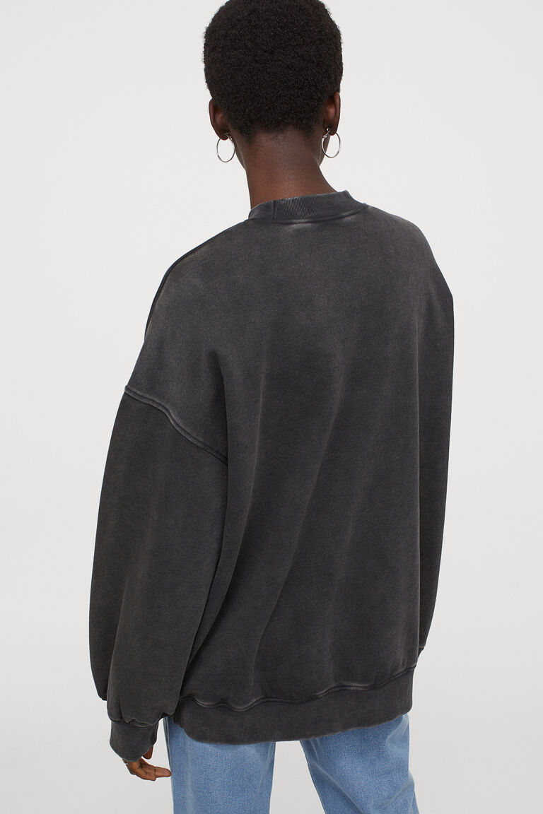 Oversized sweatshirt