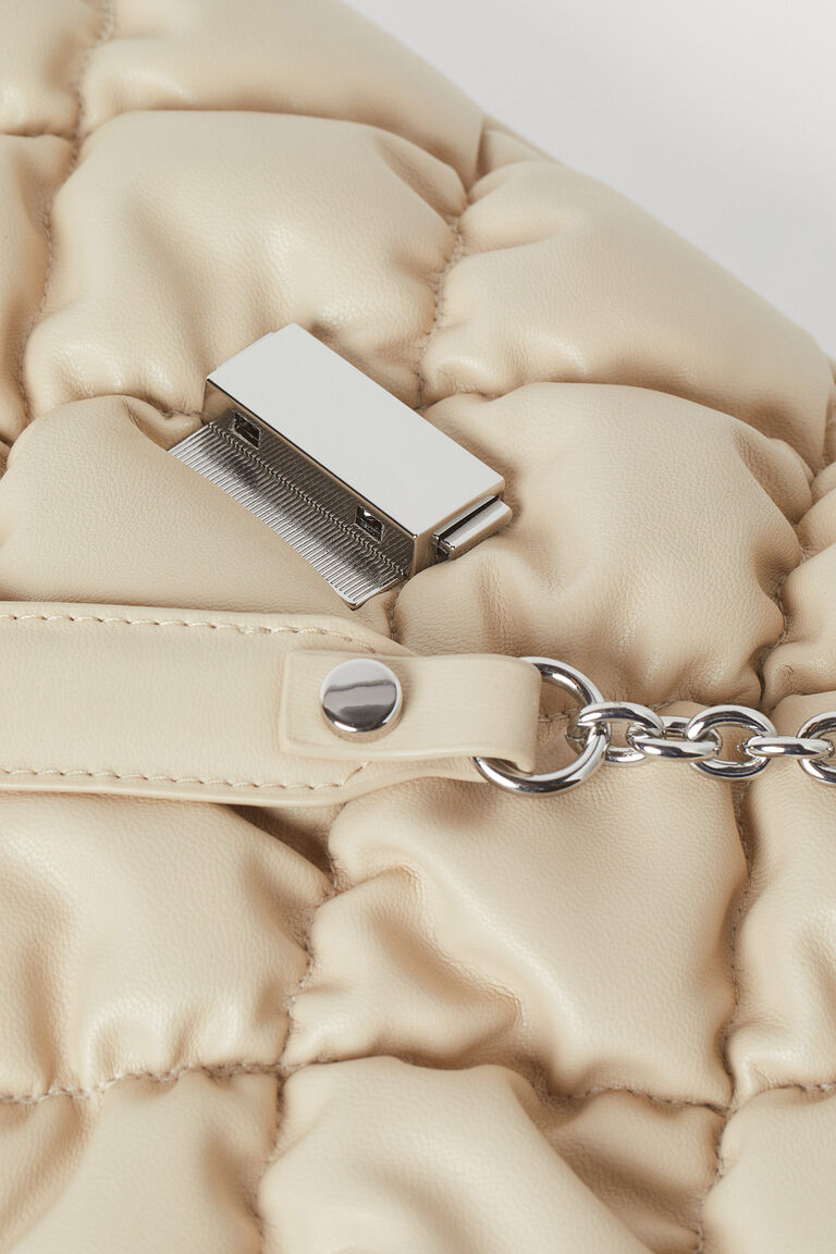 Quilted shoulder bag