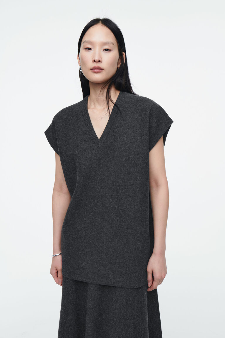 OVERSIZED BOILED-WOOL VEST