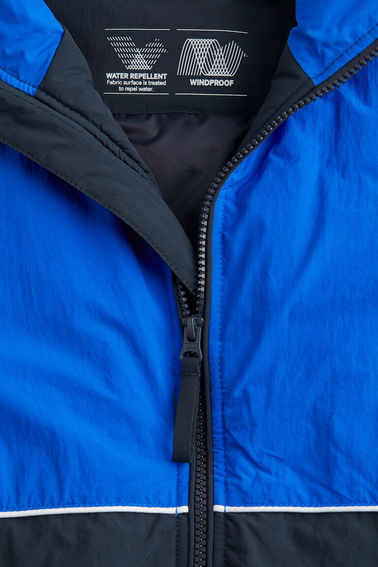 Waterrepellent jacket