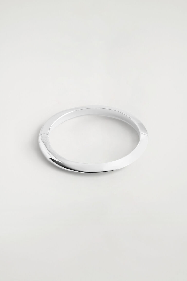 FACETED BANGLE