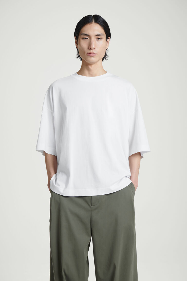 OVERSIZED EXTRA-WIDE COTTON T-SHIRT