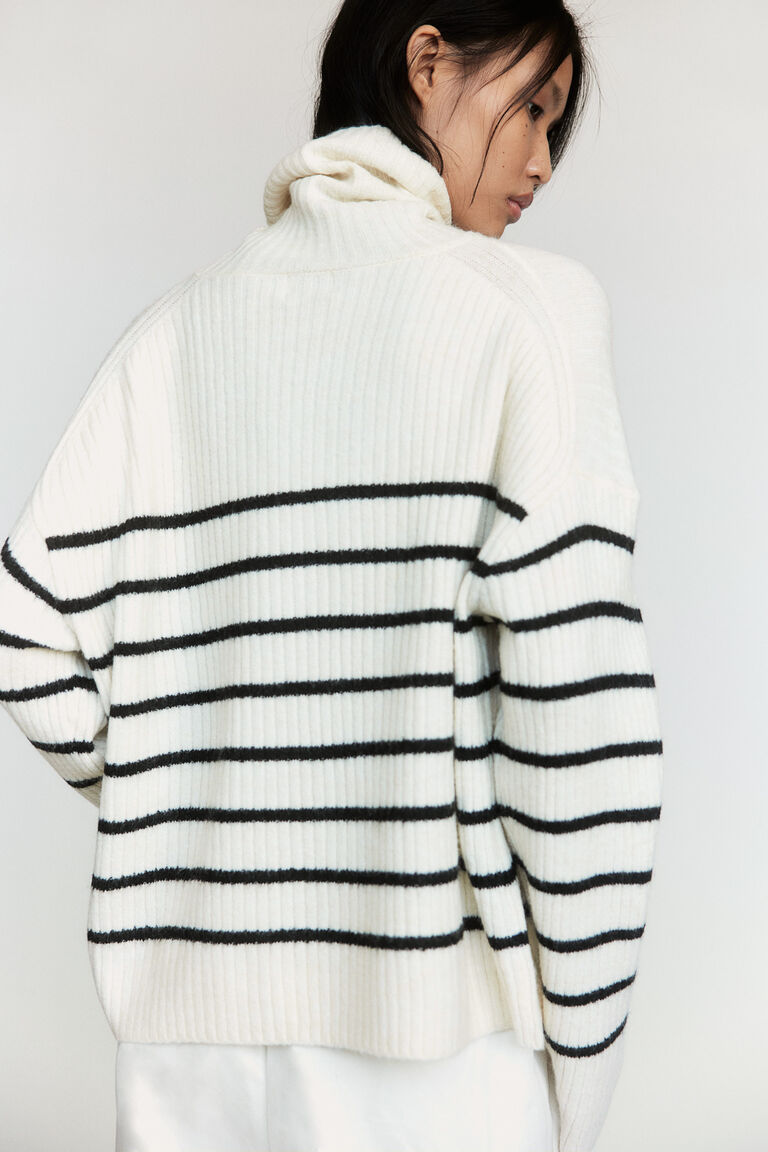Oversized poloneck jumper