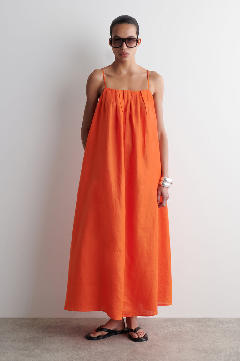 PLEATED LINEN MAXI DRESS