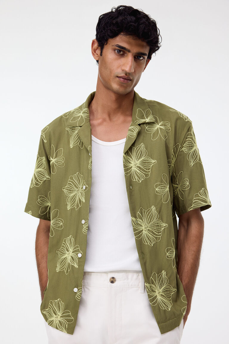 Regular Fit Embroidered resort shirt