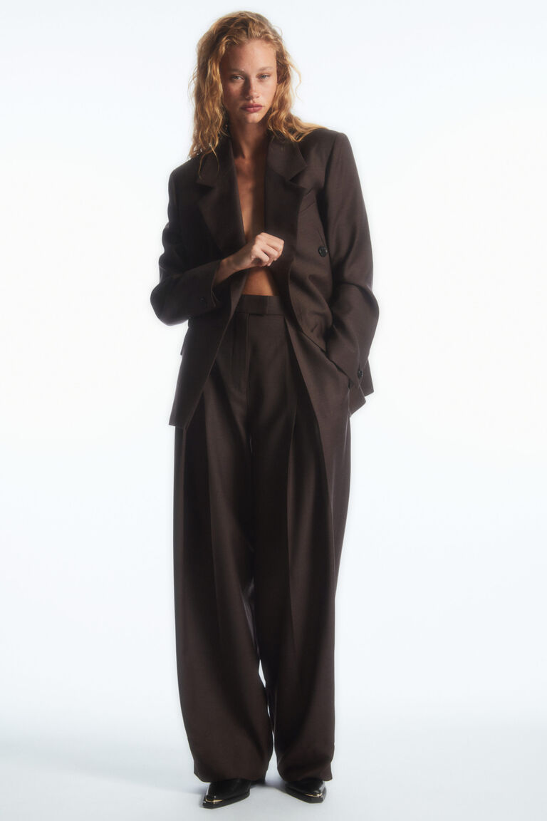 WIDE-LEG PLEATED WOOL TROUSERS