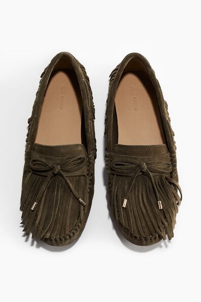 Fringed suede loafers