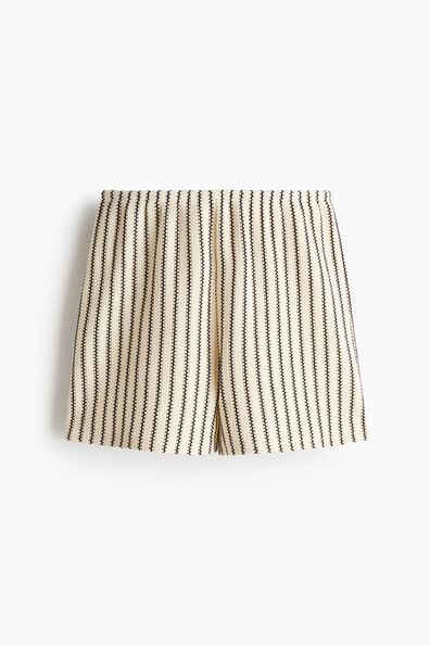 Knitted pull-on shorts