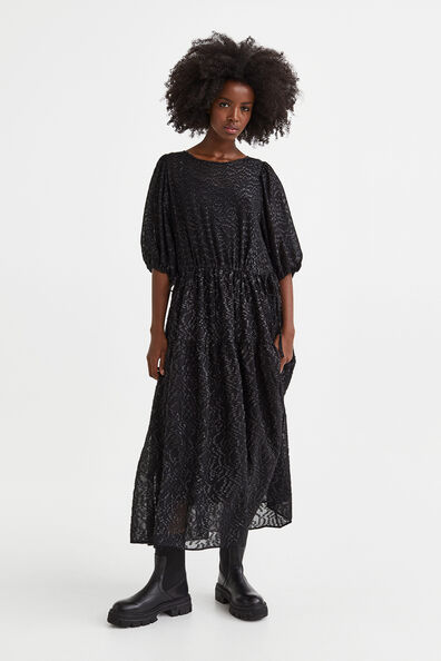 Balloon-sleeved dress