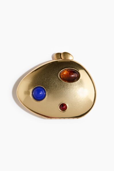 Asymmetric metal clutch