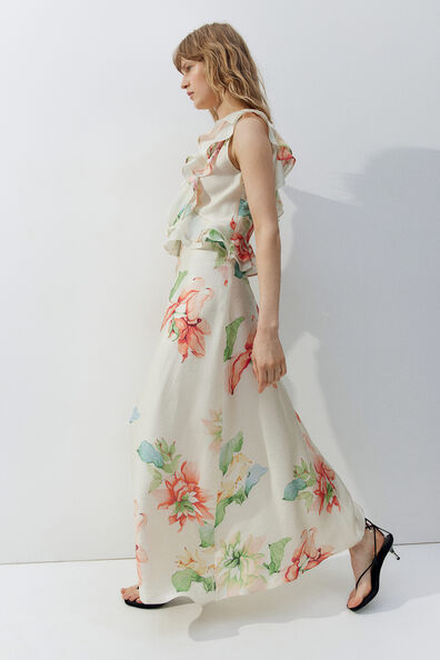 Flounce-trimmed dress