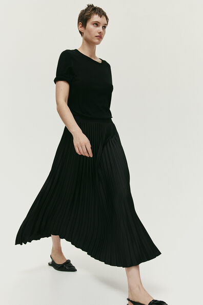 Pleated skirt