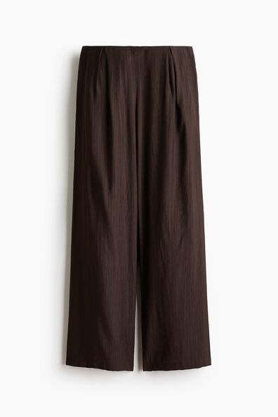 Crinkled viscose-blend trousers