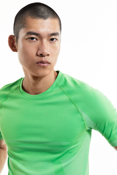 DryMove™ Seamless Sports top