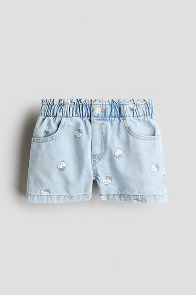 Loose Fit denim shorts