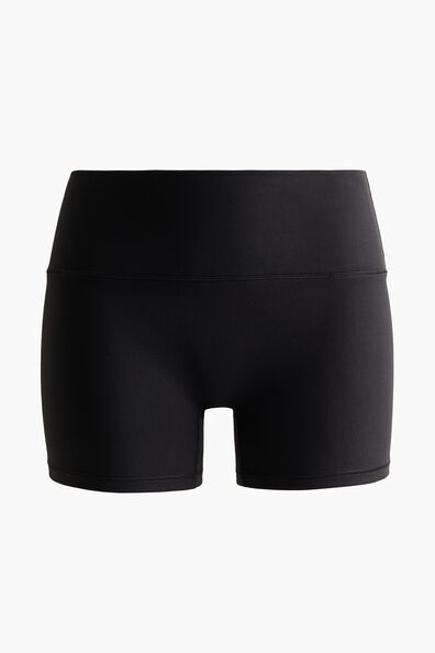 Sports hotpants with SoftMove™