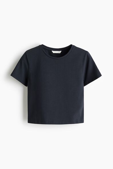 Short T-shirt