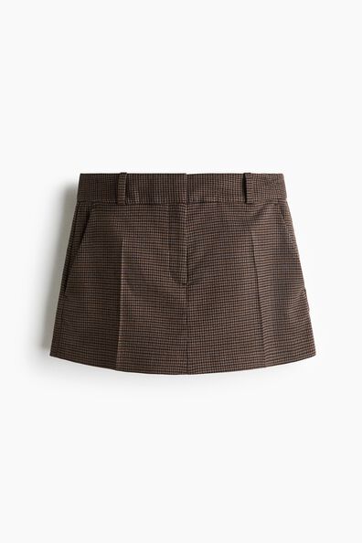 Short skort