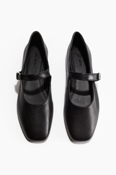 Mary Jane ballet pumps