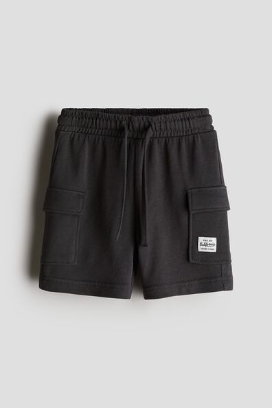 Sweatshirt cargo shorts