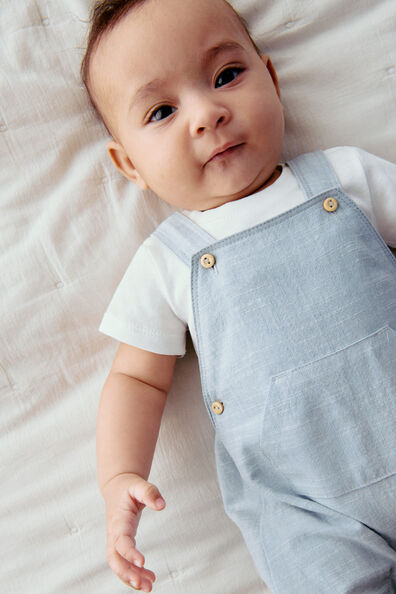 Синий
