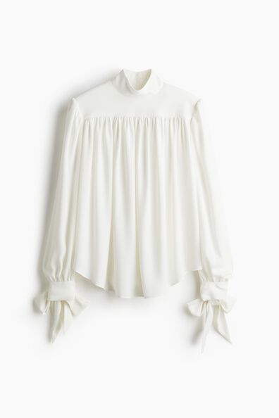 Shoulder-pad blouse