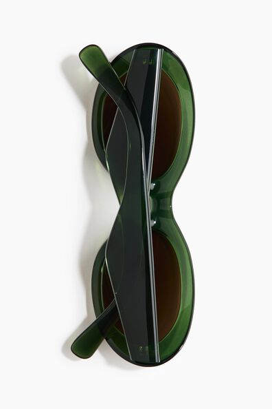 Oval sunglasses