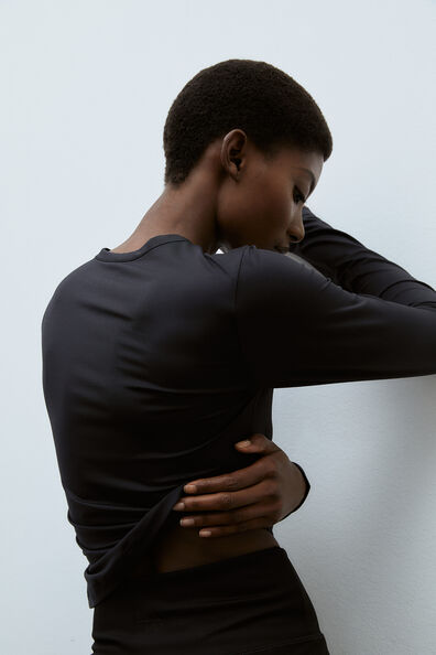 Sports top with DryMove™