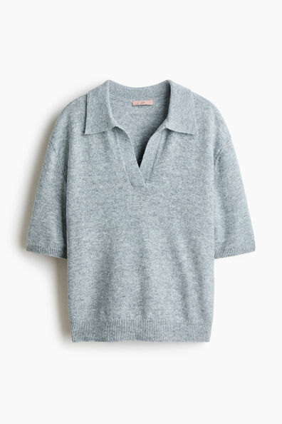 Short-sleeved polo shirt